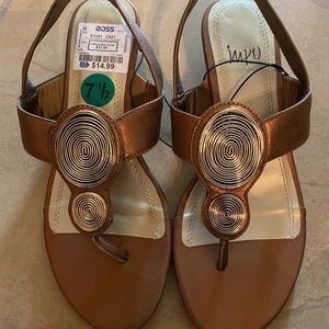 New sandals with small wedge heel